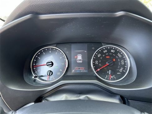 Used 2020 Toyota RAV4 LE image 31