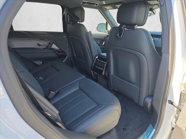 New 2027 Land Rover Range Rover Sport SE AWD/4WD image 11