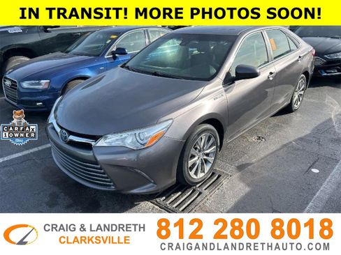 Used 2017 Toyota Camry XLE w/ Moonroof Package FWD image 1