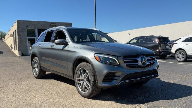 Used 2019 Mercedes-Benz GLC 300 4MATIC image 2