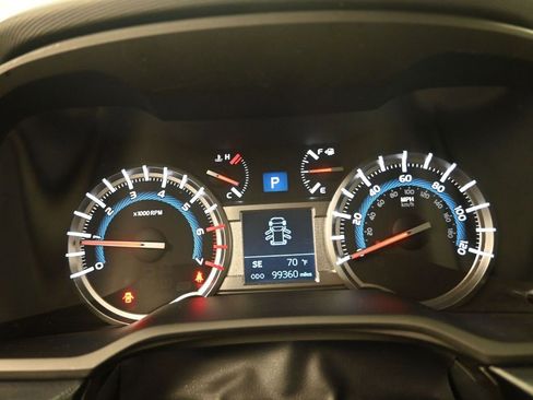 Used 2019 Toyota 4Runner SR5 Premium RWD image 10