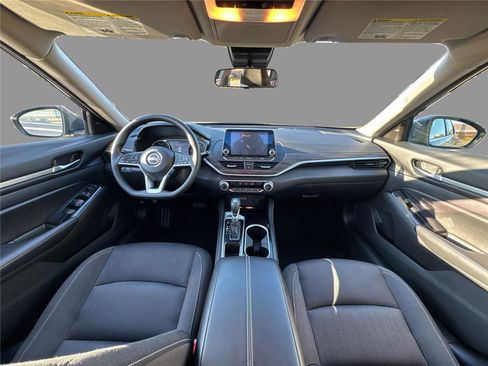 Used 2023 Nissan Altima 2.5 SV image 21