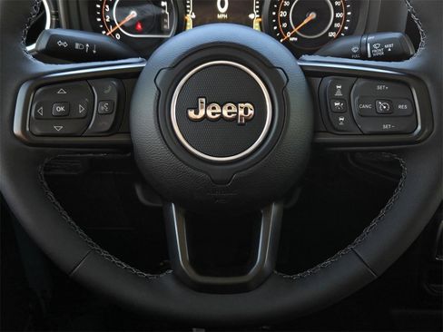 New 2025 Jeep Gladiator Sport image 22