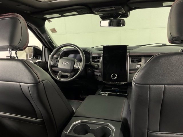 Used 2023 Ford Expedition Limited AWD/4WD image 34