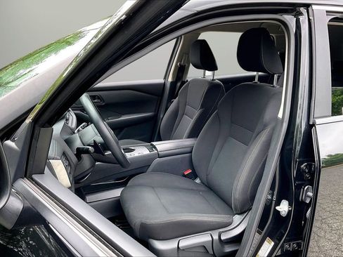 Used 2024 Nissan Rogue S FWD image 21