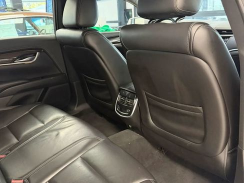 Used 2015 Cadillac XTS Luxury AWD/4WD image 10