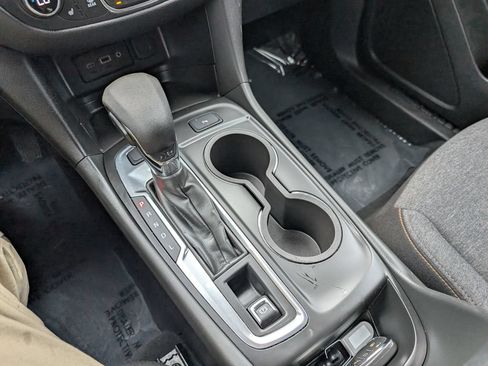 Used 2022 Chevrolet Equinox LT AWD/4WD image 19