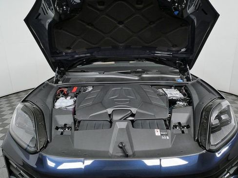 New 2026 Porsche Cayenne AWD image 34