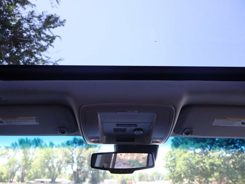 Used 2017 Chevrolet Suburban LT AWD/4WD image 30