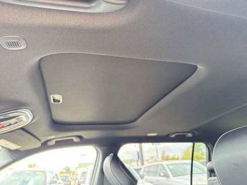 New 2025 Jeep Grand Cherokee L Altitude RWD image 14
