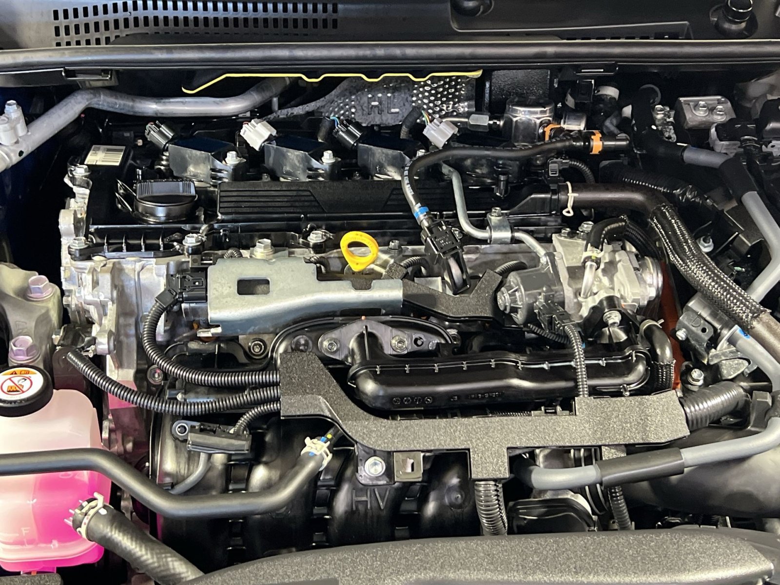 Used 2025 Toyota Prius XLE AWD/4WD image 29