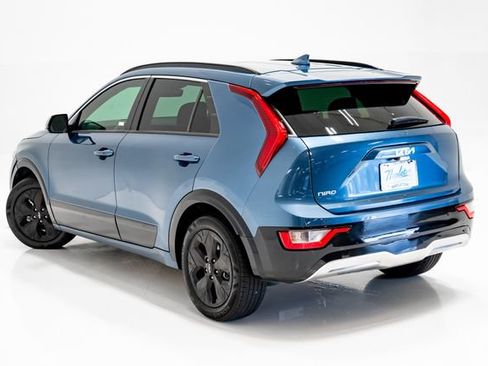 Used 2023 Kia Niro Wind FWD image 30