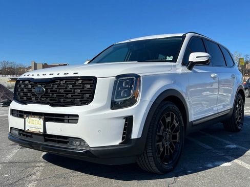 Used 2021 Kia Telluride SX w/ Nightfall Edition Package image 3