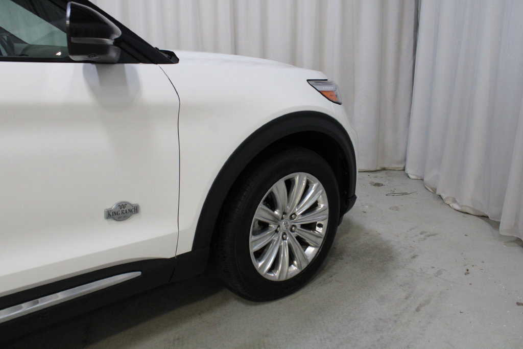 Used 2022 Ford Explorer King Ranch w/ Premium Technology Package RWD image 29