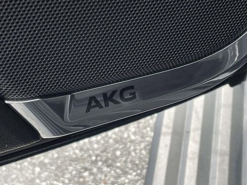 Certified 2025 Cadillac Escalade ESV Sport Platinum image 19