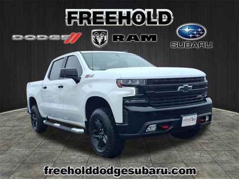 Used 2021 Chevrolet Silverado 1500 LT Trail Boss w/ Convenience Package II image 1
