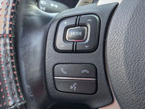 Used 2017 Lexus IS 200t image 12