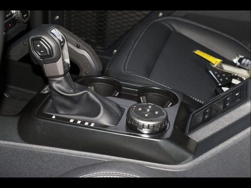 New 2025 Ford Bronco Badlands image 30