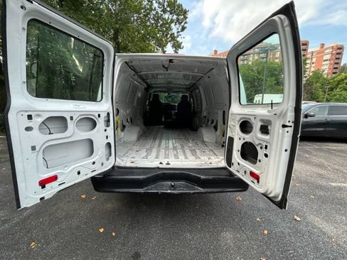 Used 2014 Ford E-350 and Econoline 350 Extended Super Duty RWD image 27