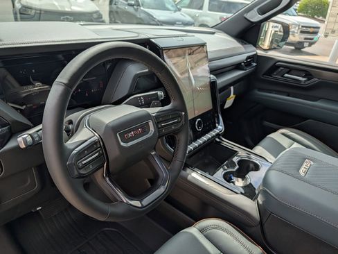 New 2026 GMC Yukon XL AT4 w/ AT4 Premium Package AWD/4WD image 36