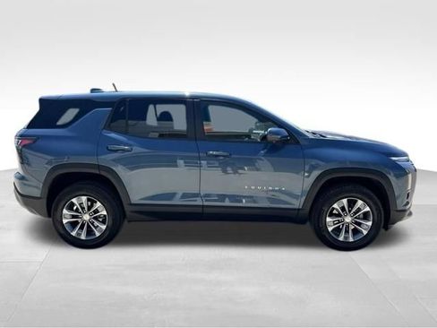 Used 2025 Chevrolet Equinox LT w/ Safety and Technology Package AWD/4WD image 9