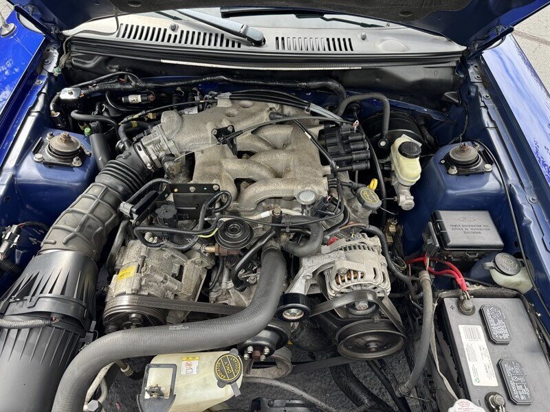 Used 2004 Ford Mustang Coupe RWD image 22