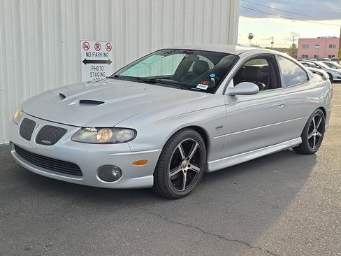 Used 2005 Pontiac GTO image 3