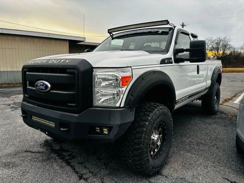 Used 2014 Ford F350 XL image 2