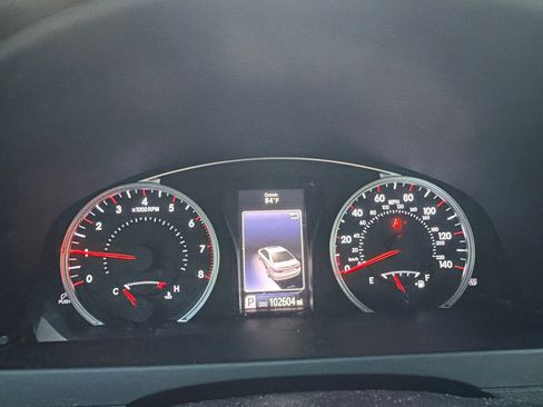 Used 2015 Toyota Camry SE FWD image 7