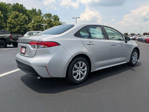 New 2026 Toyota Corolla LE FWD image 4