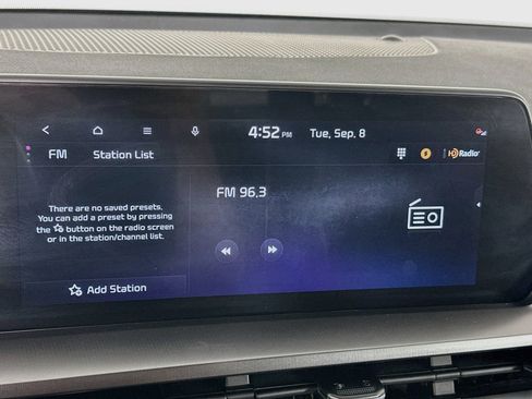 Used 2025 Kia Telluride S FWD image 21