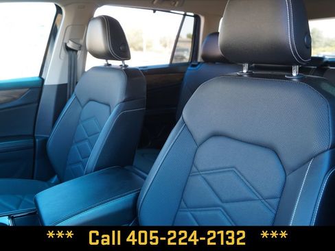 Used 2025 Volkswagen Atlas SE FWD image 17