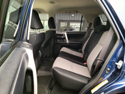 Used 2018 Toyota 4Runner SR5 image 18