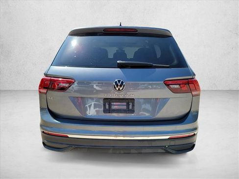 Used 2022 Volkswagen Tiguan SE FWD image 6