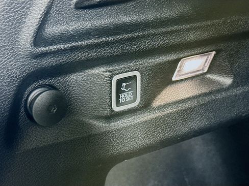 Used 2022 Jeep Grand Cherokee L Limited image 30