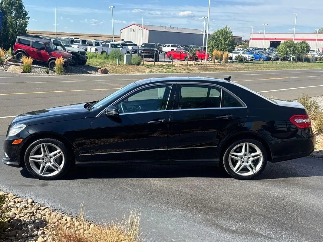Used 2011 Mercedes-Benz E 550 4MATIC Sedan w/ Premium 2 Pkg image 39