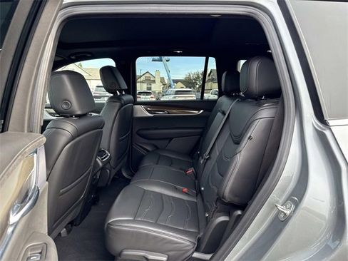 Certified 2024 Cadillac XT6 Premium Luxury w/ Platinum Package image 13