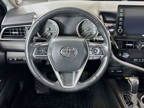 Certified 2022 Toyota Camry XLE w/ Navigation Upgrade Package FWD image 4