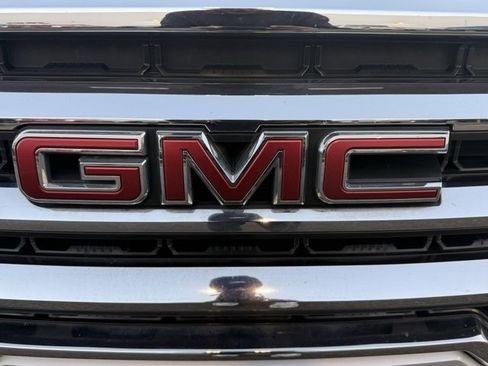 Used 2019 GMC Sierra 1500 SLE w/ SLE Value Package image 3