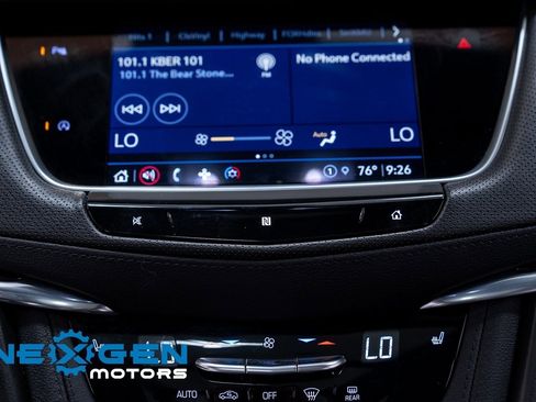 Used 2021 Cadillac XT5 Premium Luxury image 16