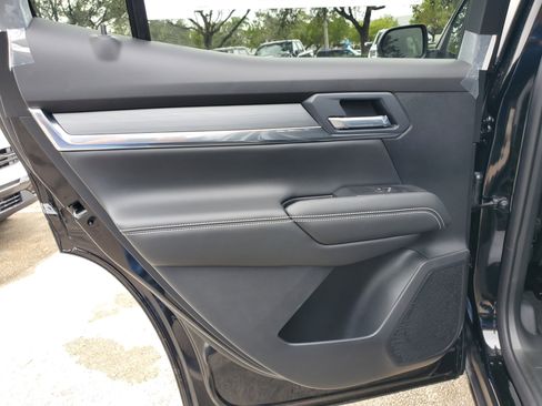 New 2026 GMC Terrain Elevation w/ Black Edition FWD image 7