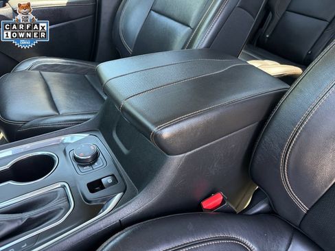 Used 2020 Chevrolet Traverse Premier w/ Redline Edition AWD/4WD image 25