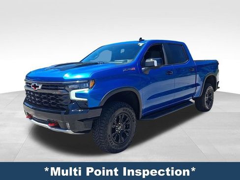 Used 2022 Chevrolet Silverado 1500 ZR2 w/ Technology Package AWD/4WD image 4