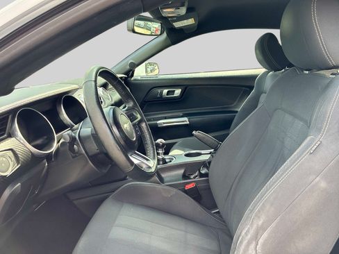 Used 2019 Ford Mustang Coupe RWD image 18