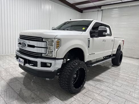 Used 2019 Ford F250 Lariat w/ Lariat Ultimate Package AWD/4WD image 1