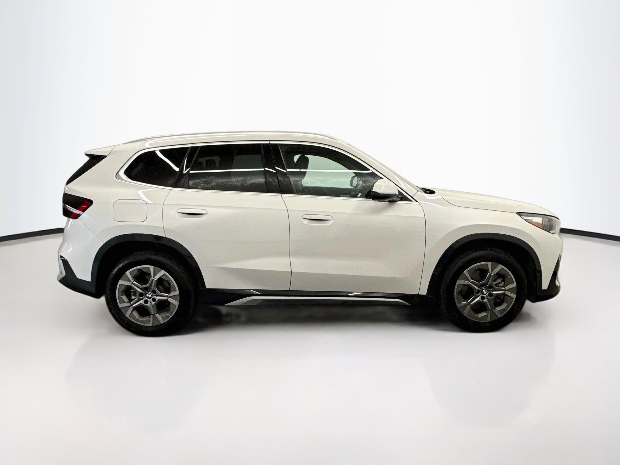 Used 2026 BMW X1 xDrive28i AWD/4WD image 10