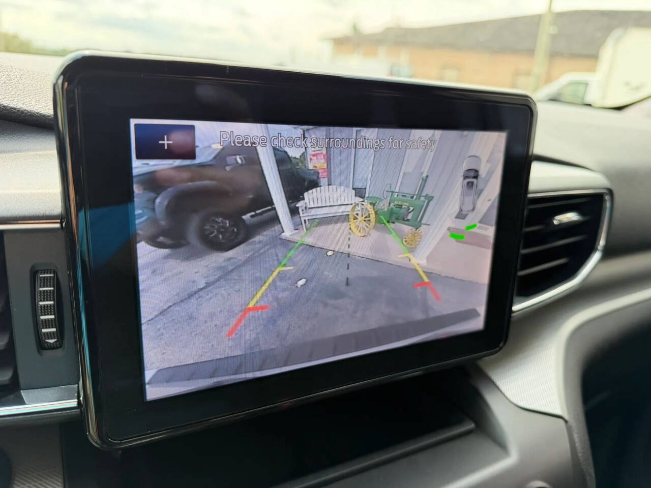 Used 2020 Ford Explorer XLT RWD image 16