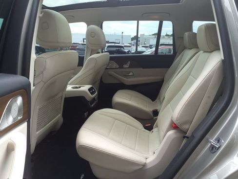 Certified 2022 Mercedes-Benz GLS 450 4MATIC image 21