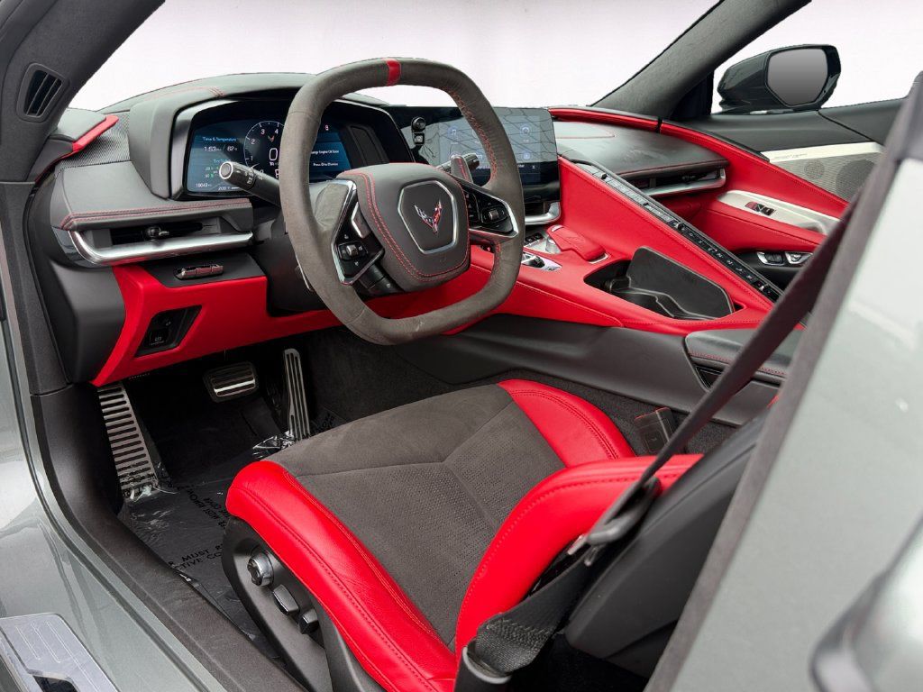 Used 2022 Chevrolet Corvette Stingray Premium Conv w/ Z51 Performance Package RWD image 10