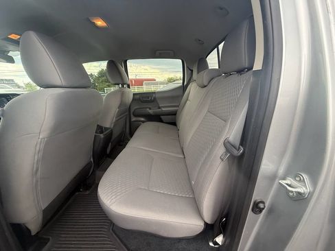 Used 2022 Toyota Tacoma SR AWD/4WD image 19